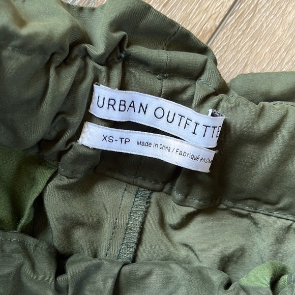 Urban Outfitters High-Waisted Paperbag Waist Jogger Pants Green - Picture 6 of 13